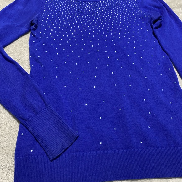 Crewneck with crystal studs - Picture 3 of 7